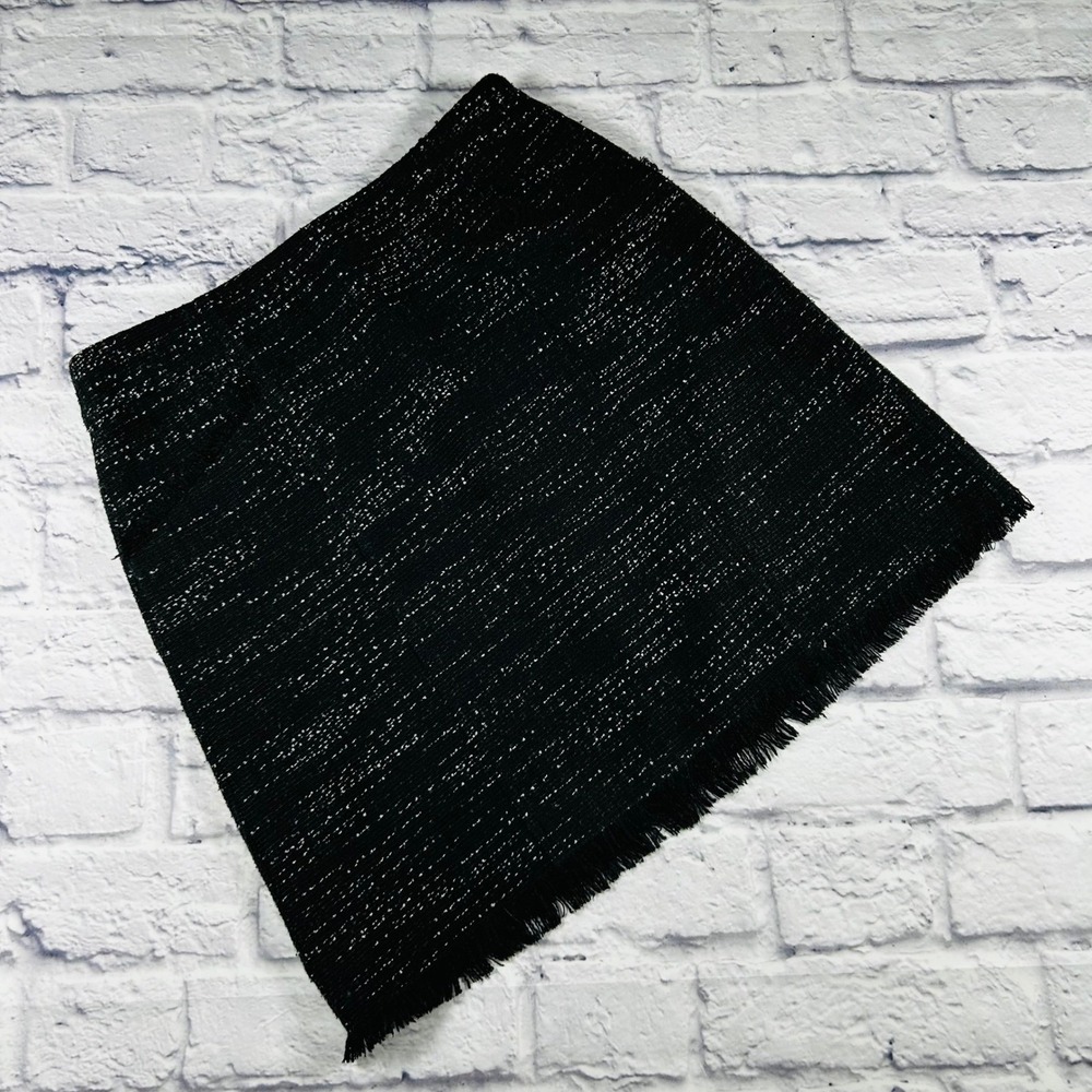 Loft Black White Tweed Mini Skirt Fringed Hem Lined Size 2 Office Career Evening